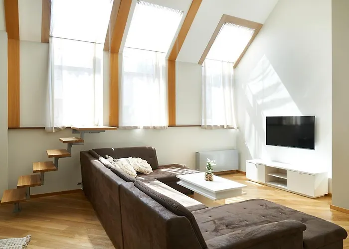 Alexander Apartment *